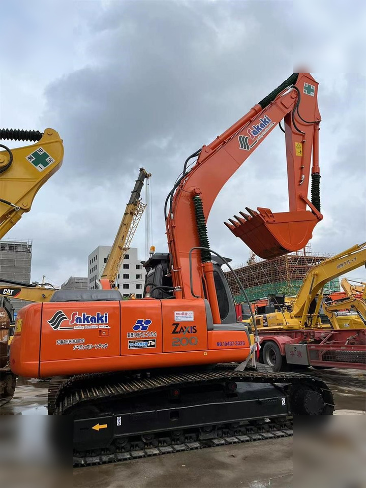 HITACHI ZX200 - Pelle sur chenille: photos 1 HITACHI ZX200 - Pelle sur chenille: photos 1
