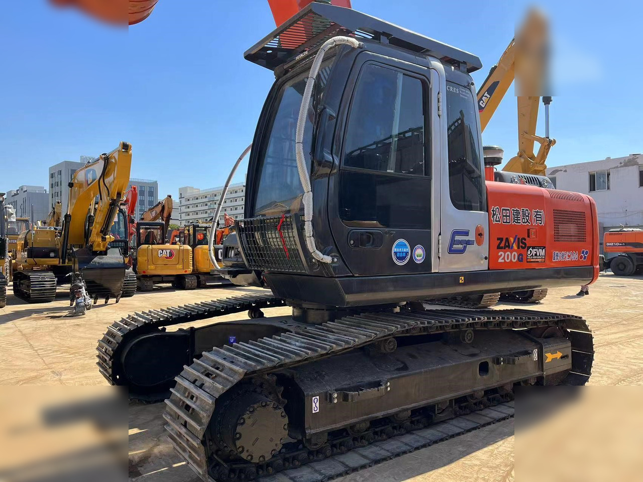 HITACHI ZX200 - Pelle sur chenille: photos 4 HITACHI ZX200 - Pelle sur chenille: photos 4