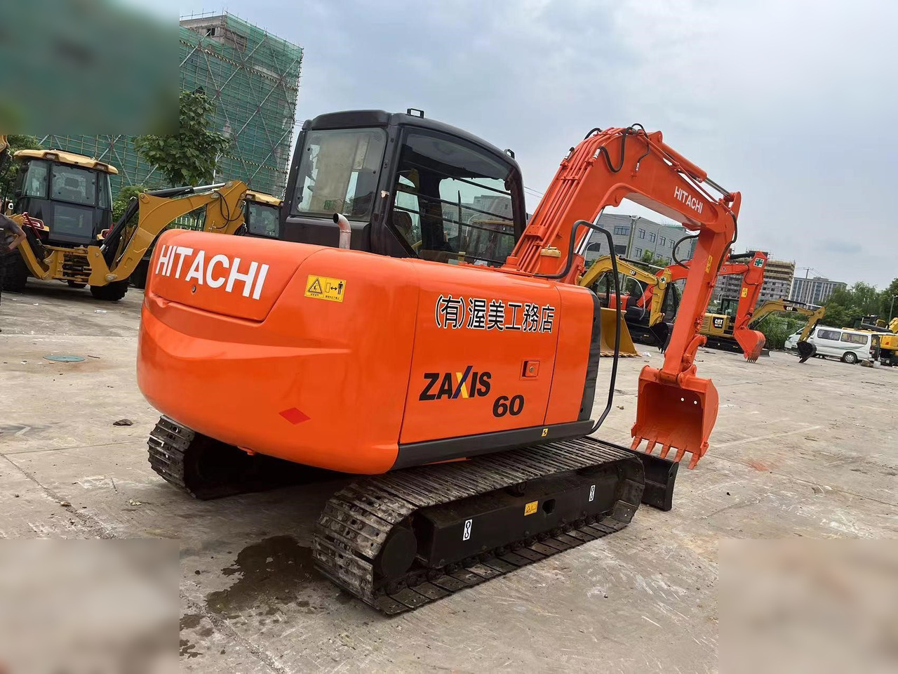 HITACHI ZX60 - Pelle sur chenille: photos 4 HITACHI ZX60 - Pelle sur chenille: photos 4