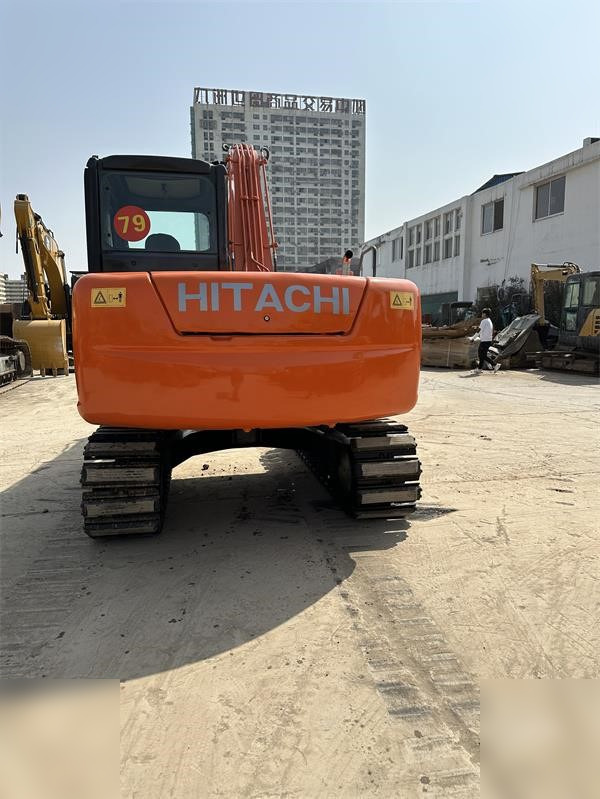 HITACHI ZX70 - Pelle sur chenille: photos 3 HITACHI ZX70 - Pelle sur chenille: photos 3
