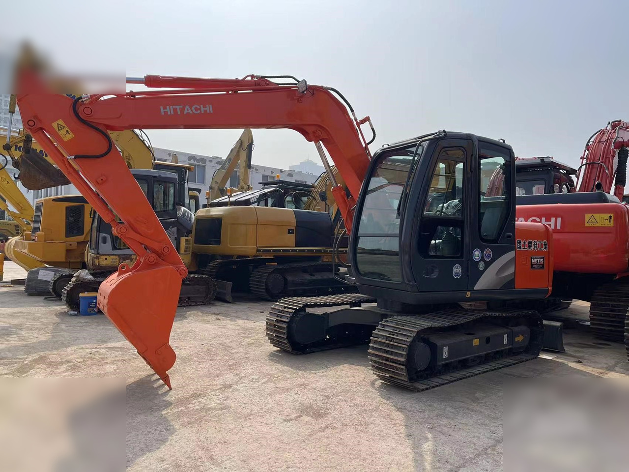 HITACHI ZX70 - Pelle sur chenille: photos 2 HITACHI ZX70 - Pelle sur chenille: photos 2
