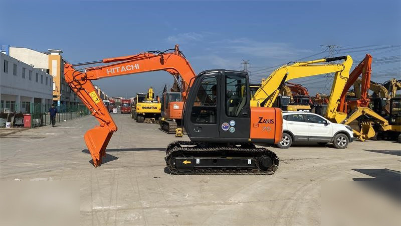 HITACHI ZX70 - Pelle sur chenille: photos 1 HITACHI ZX70 - Pelle sur chenille: photos 1