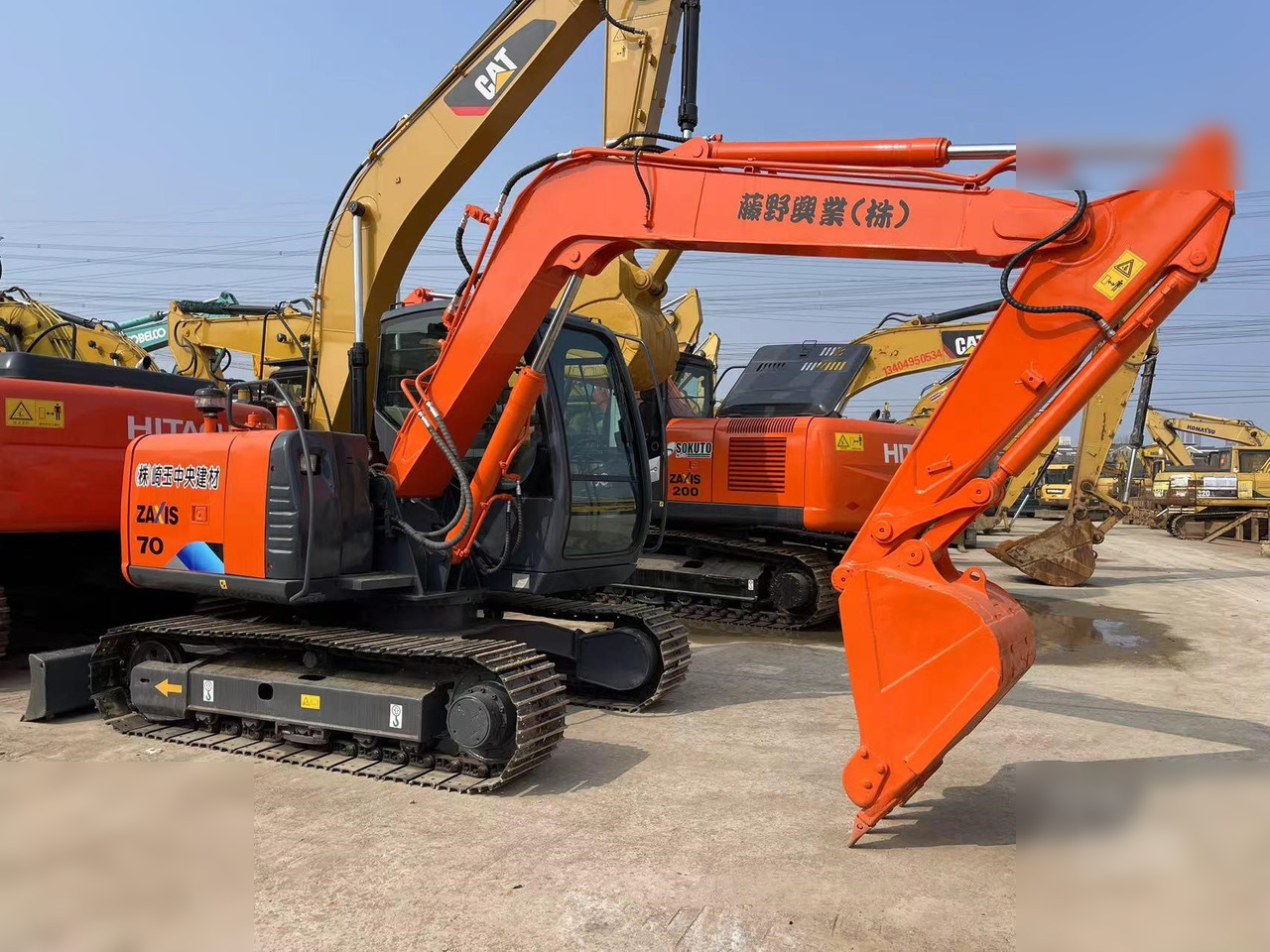 HITACHI ZX70 - Pelle sur chenille: photos 4 HITACHI ZX70 - Pelle sur chenille: photos 4