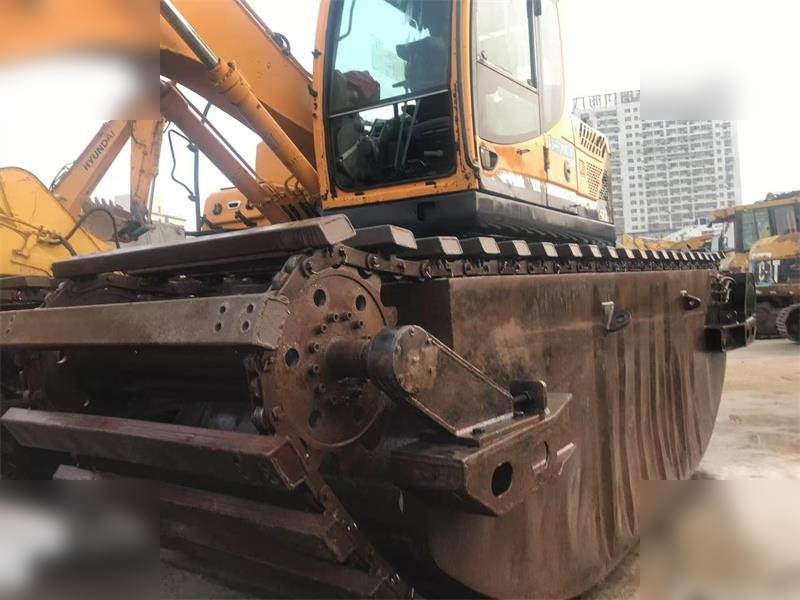 HYUNDAI ROBEX 150 LC-9 - Excavatrice amphibie: photos 4 HYUNDAI ROBEX 150 LC-9 - Excavatrice amphibie: photos 4