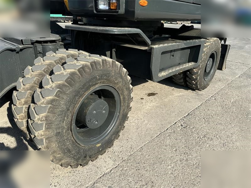 Pelle sur pneus HYUNDAI ROBEX 210W-9: photos 6 Pelle sur pneus HYUNDAI ROBEX 210W-9: photos 6