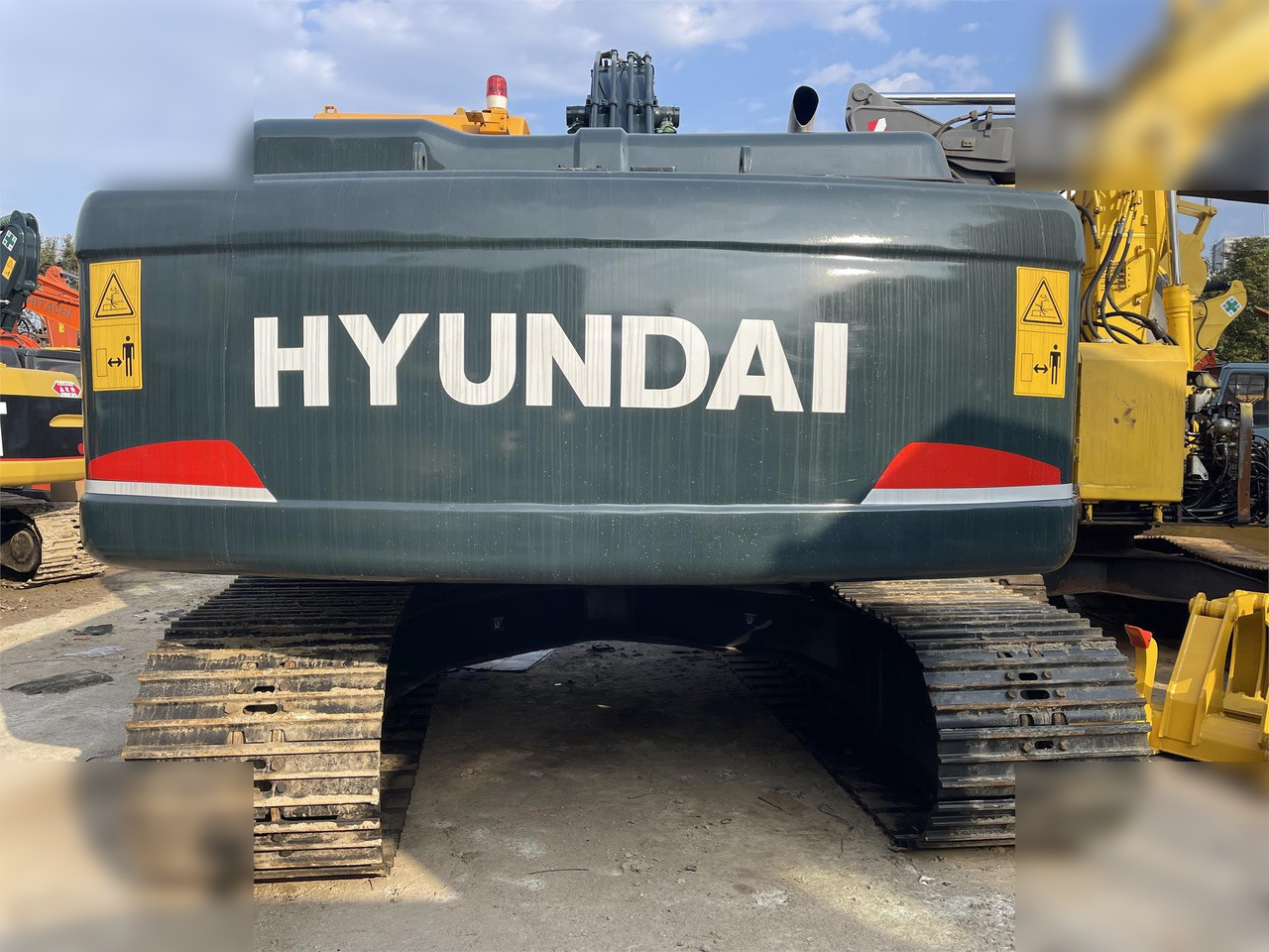 HYUNDAI ROBEX 220 LC-9S - Pelle sur chenille: photos 2 HYUNDAI ROBEX 220 LC-9S - Pelle sur chenille: photos 2
