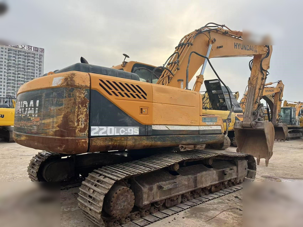 HYUNDAI ROBEX 220 LC-9S - Pelle sur chenille: photos 4 HYUNDAI ROBEX 220 LC-9S - Pelle sur chenille: photos 4