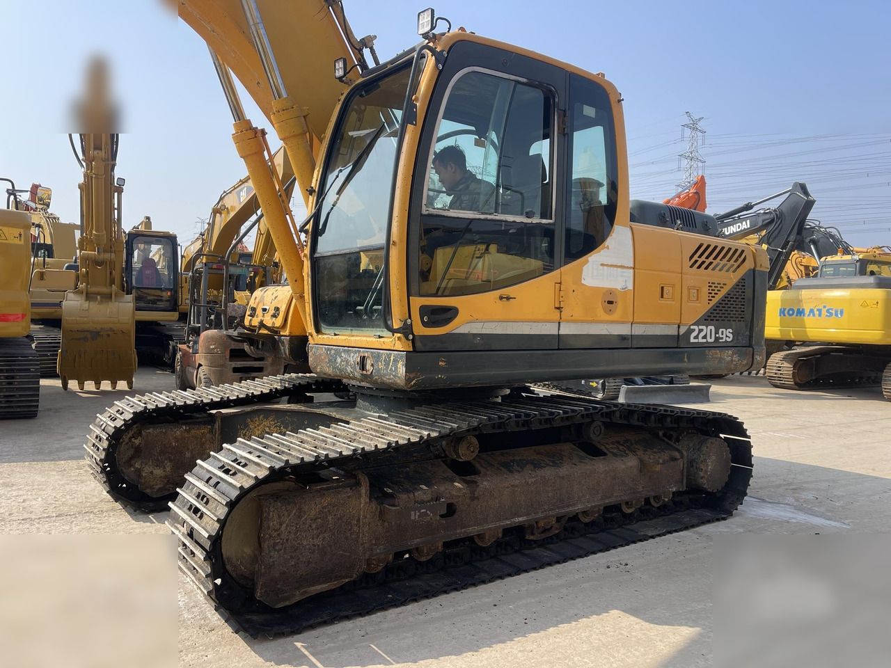 HYUNDAI ROBEX 220 LC-9S - Pelle sur chenille: photos 3 HYUNDAI ROBEX 220 LC-9S - Pelle sur chenille: photos 3