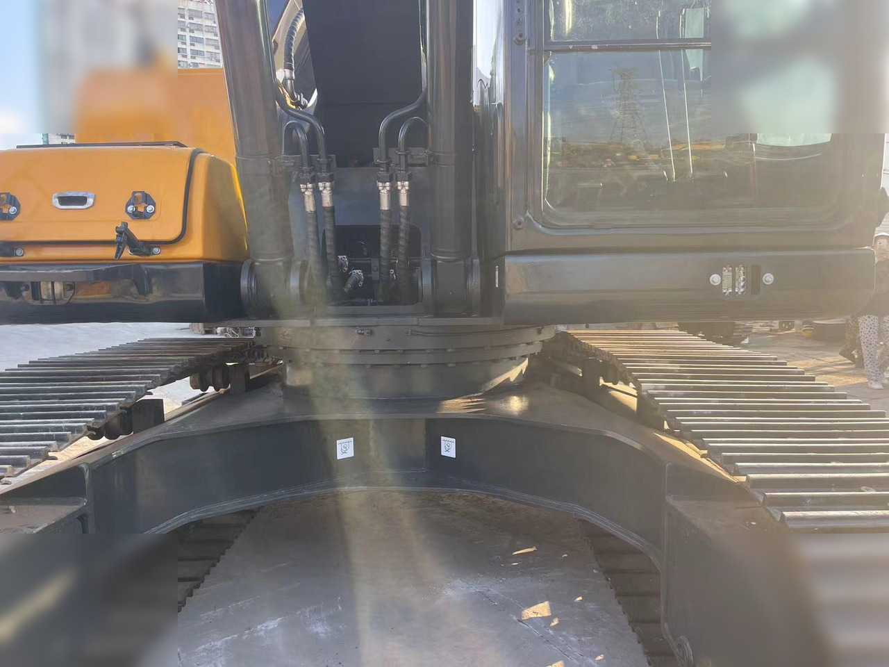 HYUNDAI ROBEX 220 LC-9S - Pelle sur chenille: photos 5 HYUNDAI ROBEX 220 LC-9S - Pelle sur chenille: photos 5