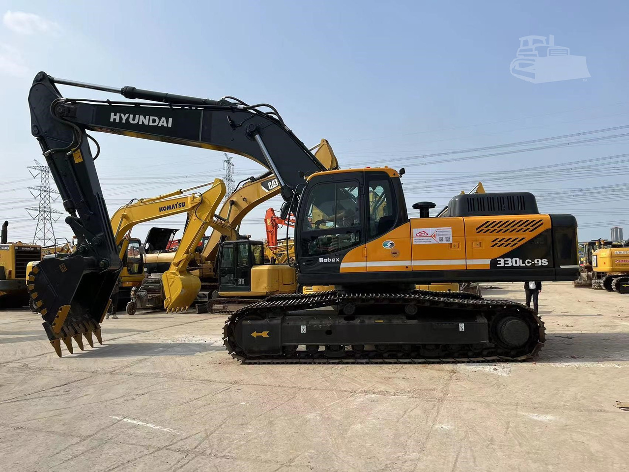 HYUNDAI ROBEX 330 LC-9S - Pelle sur chenille: photos 1 HYUNDAI ROBEX 330 LC-9S - Pelle sur chenille: photos 1
