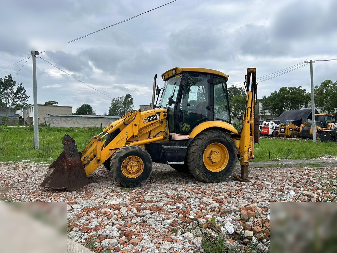 JCB 3CX - Tractopelle: photos 3 JCB 3CX - Tractopelle: photos 3