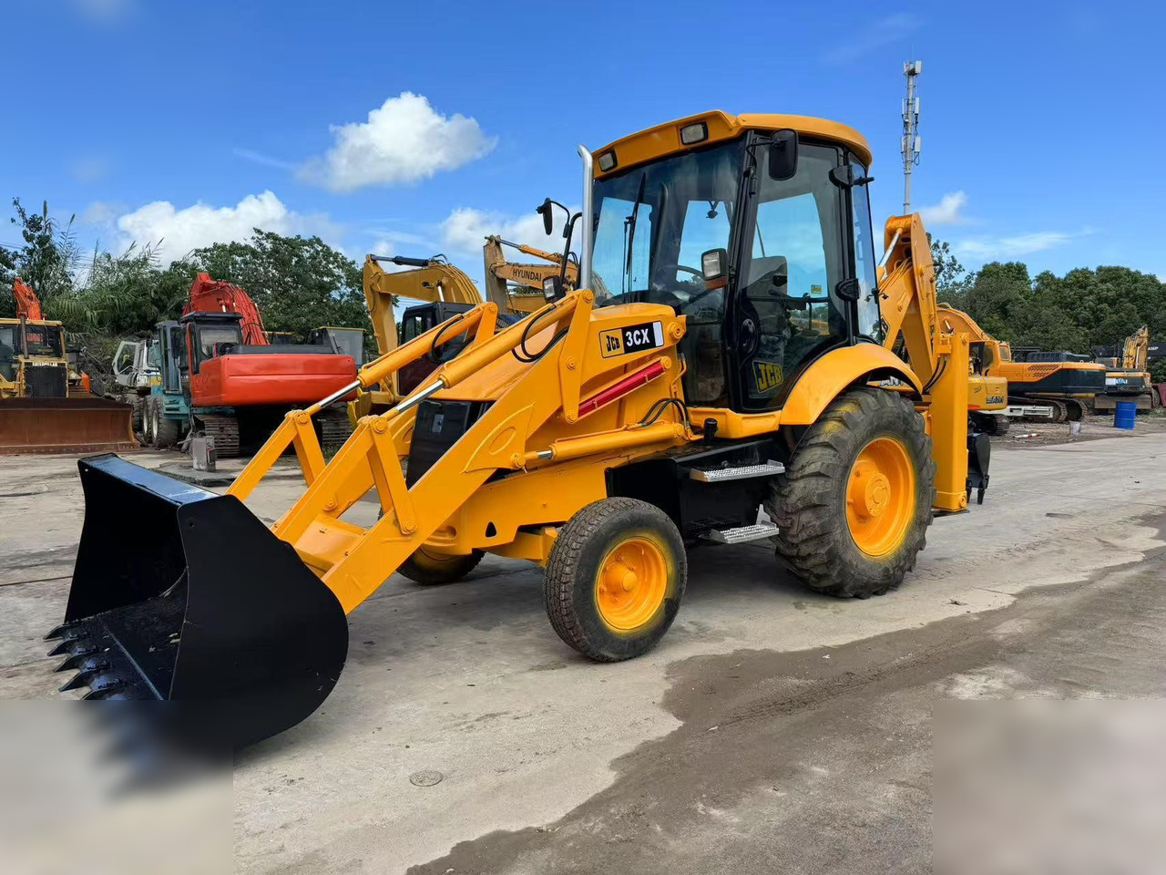 JCB 3CX - Tractopelle: photos 2 JCB 3CX - Tractopelle: photos 2