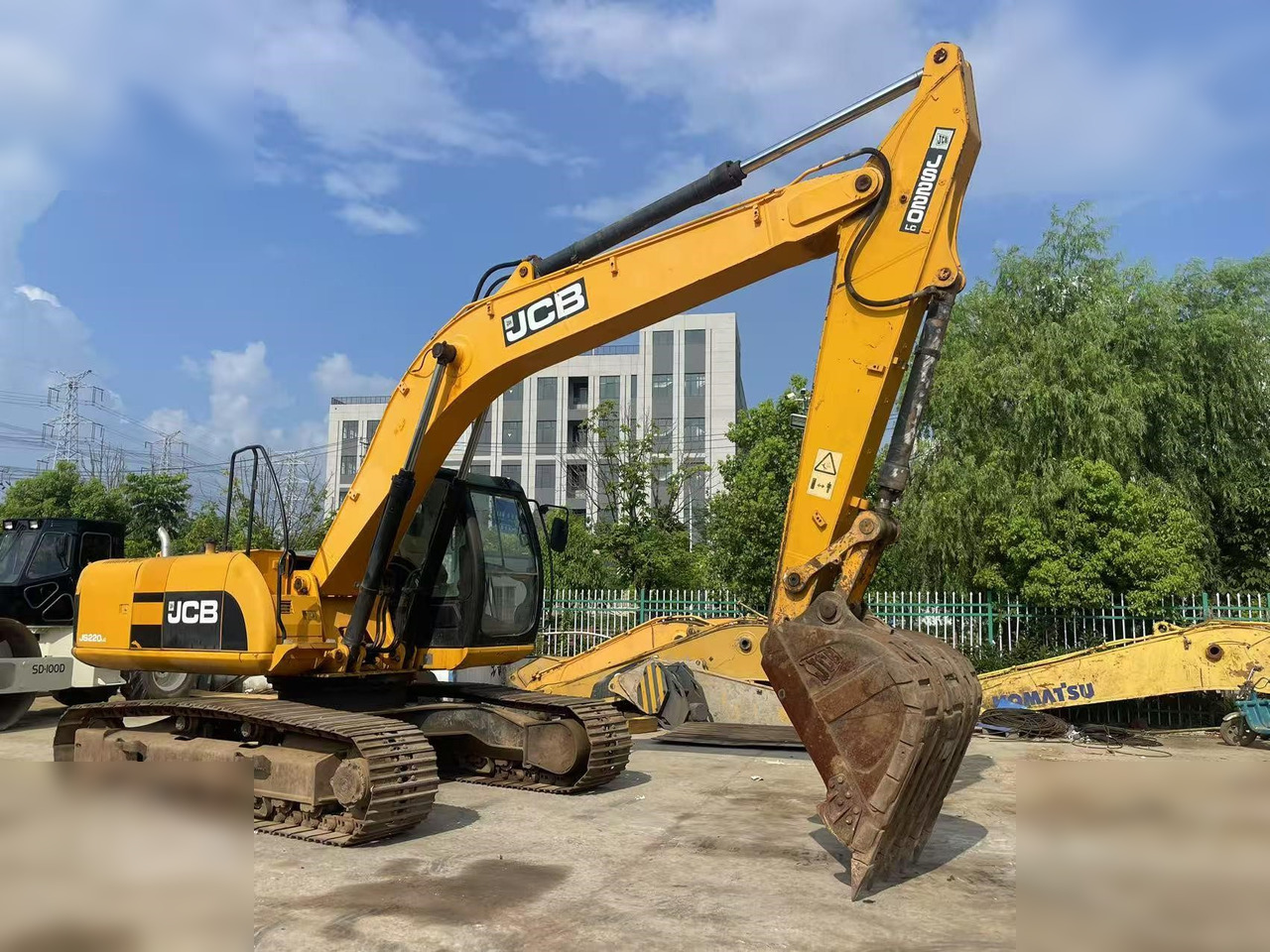 JCB JS220 LC - Pelle sur chenille: photos 1 JCB JS220 LC - Pelle sur chenille: photos 1