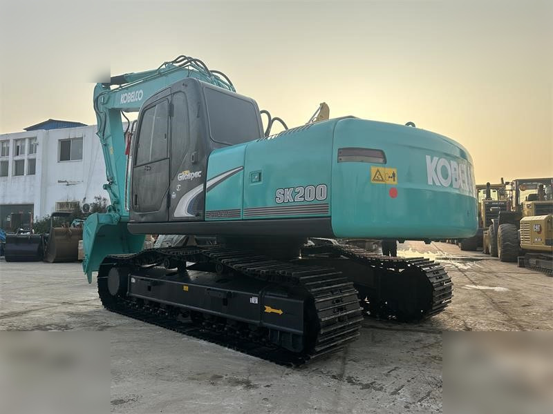 KOBELCO SK200-6E - Pelle sur chenille: photos 3 KOBELCO SK200-6E - Pelle sur chenille: photos 3