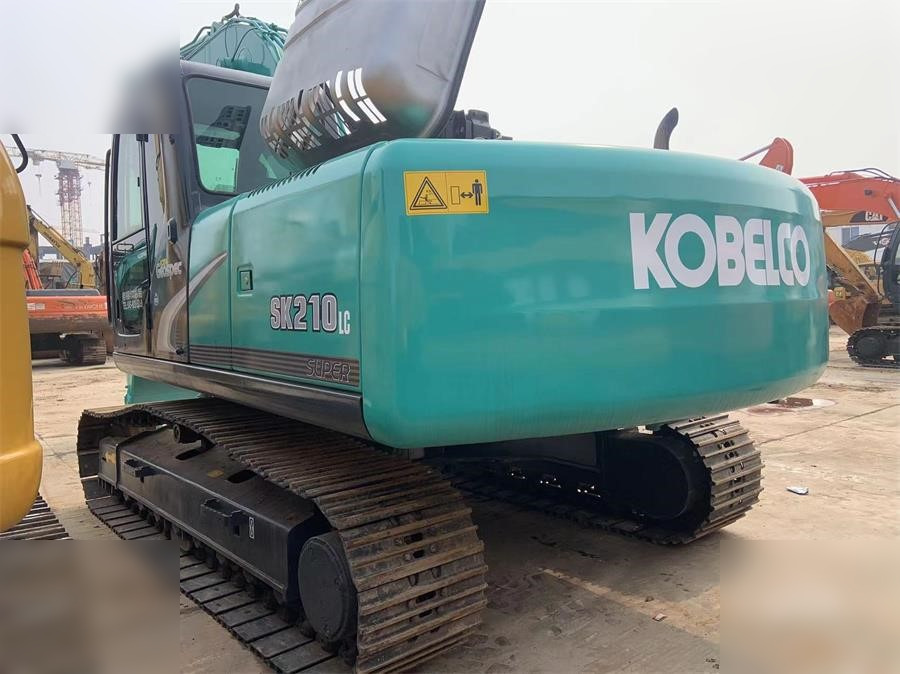 KOBELCO SK210 LC-8 - Pelle sur chenille: photos 5 KOBELCO SK210 LC-8 - Pelle sur chenille: photos 5