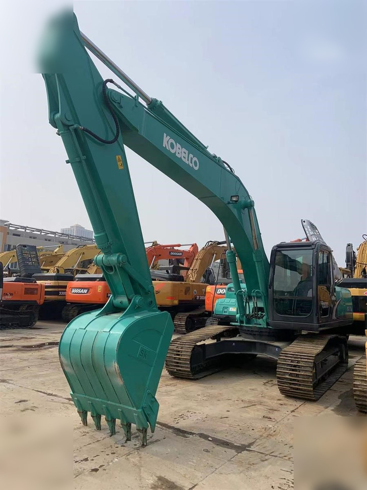 KOBELCO SK210 LC-8 - Pelle sur chenille: photos 3 KOBELCO SK210 LC-8 - Pelle sur chenille: photos 3