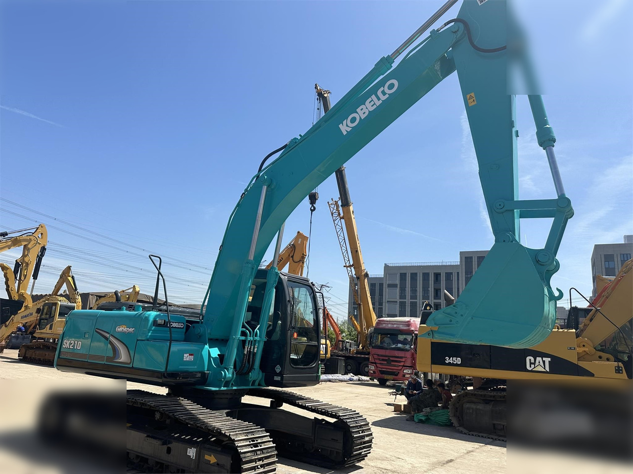 KOBELCO SK210 LC-8 - Pelle sur chenille: photos 4 KOBELCO SK210 LC-8 - Pelle sur chenille: photos 4