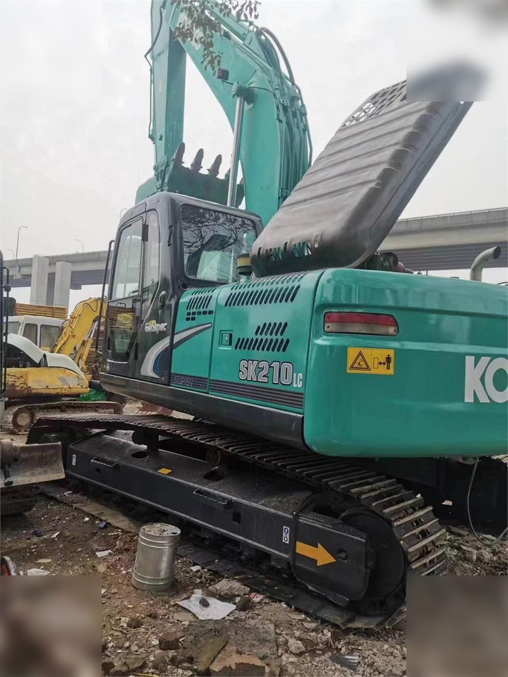KOBELCO SK210 LC-8 - Pelle sur chenille: photos 4 KOBELCO SK210 LC-8 - Pelle sur chenille: photos 4