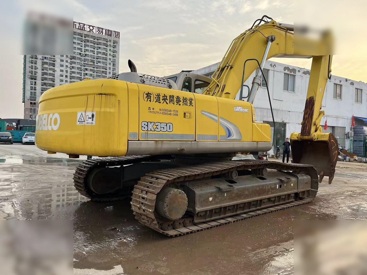 KOBELCO SK350 - Pelle sur chenille: photos 1 KOBELCO SK350 - Pelle sur chenille: photos 1
