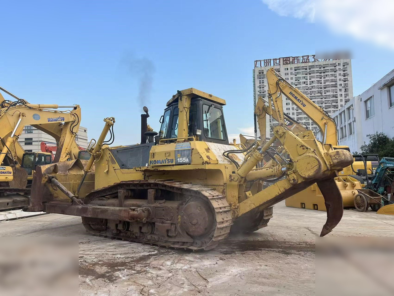 KOMATSU D155A-5 - Bulldozer: photos 4 KOMATSU D155A-5 - Bulldozer: photos 4