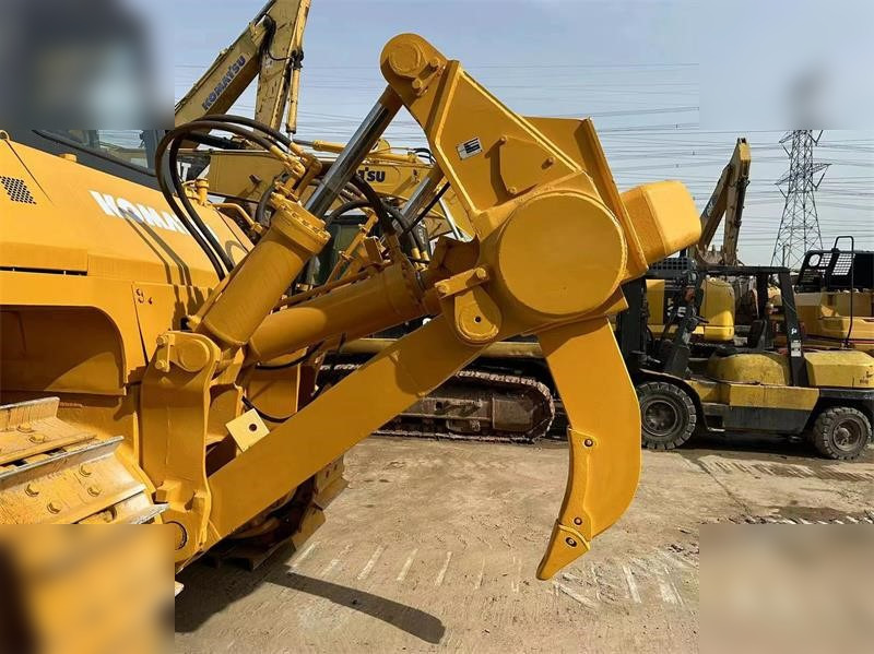 KOMATSU D155A-5 - Bulldozer: photos 3 KOMATSU D155A-5 - Bulldozer: photos 3