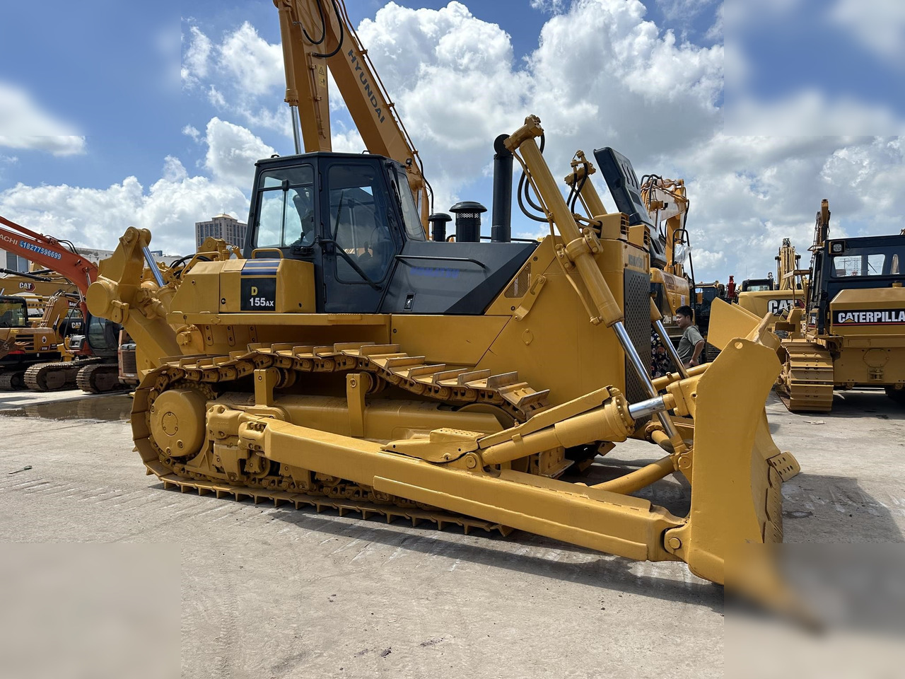 KOMATSU D155A-5 - Bulldozer: photos 1 KOMATSU D155A-5 - Bulldozer: photos 1