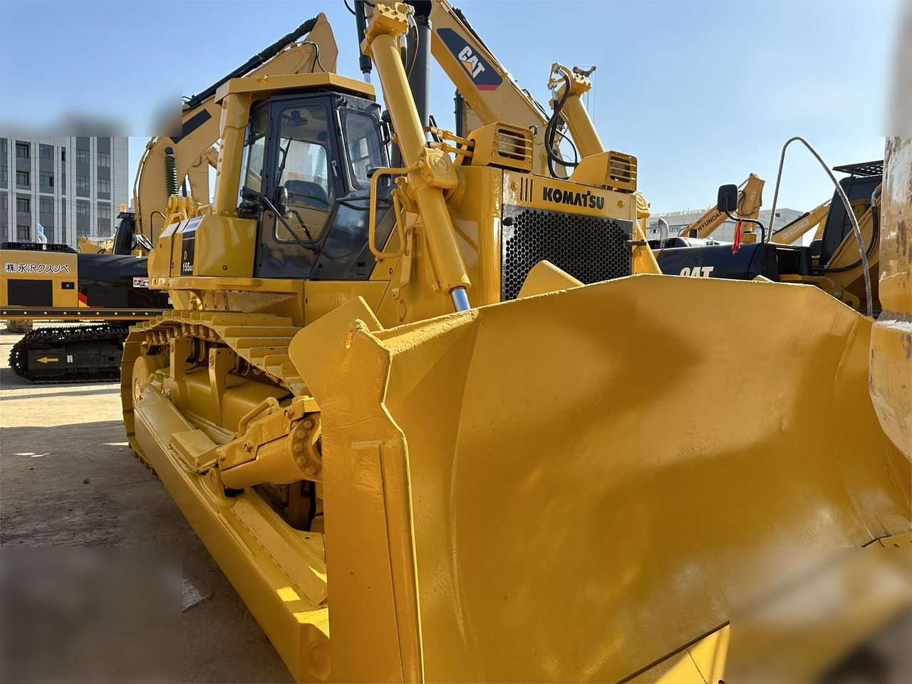 KOMATSU D155A-5 - Bulldozer: photos 3 KOMATSU D155A-5 - Bulldozer: photos 3