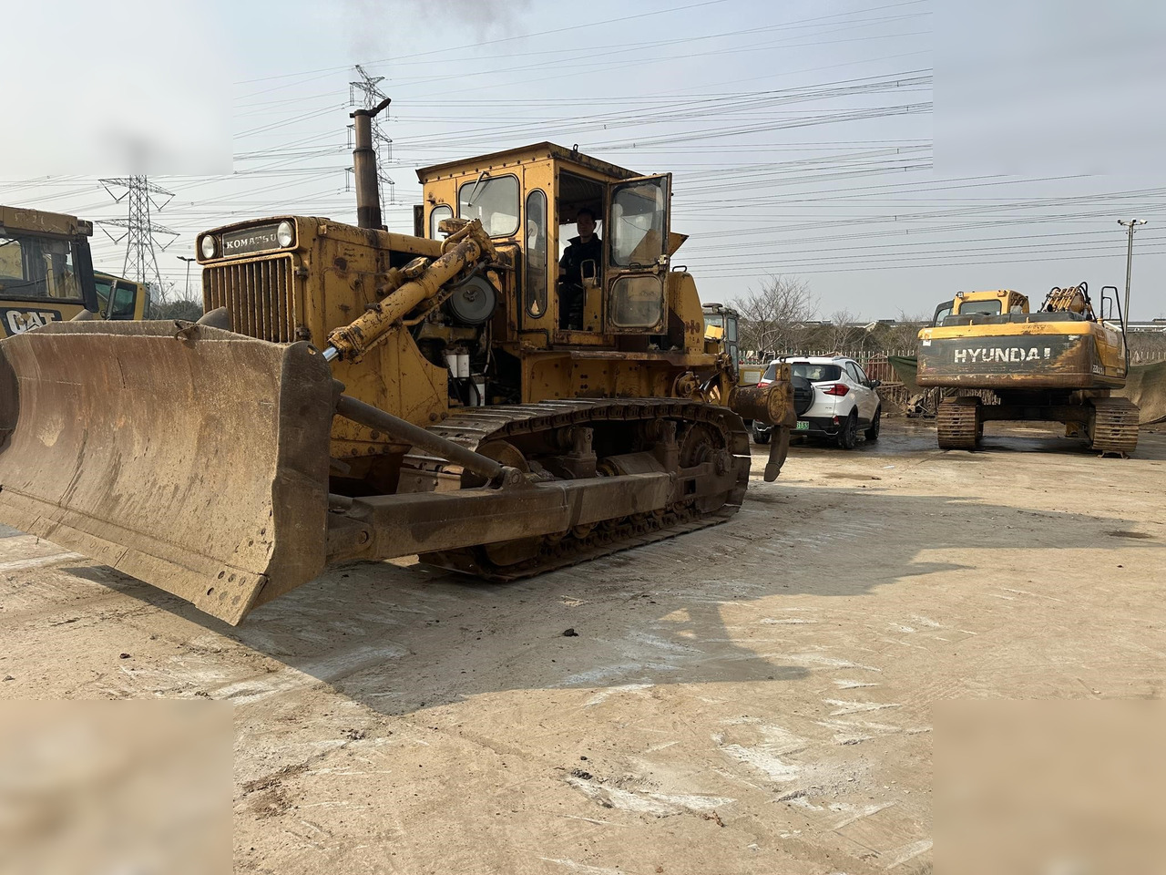 KOMATSU D85-18 - Bulldozer: photos 4 KOMATSU D85-18 - Bulldozer: photos 4