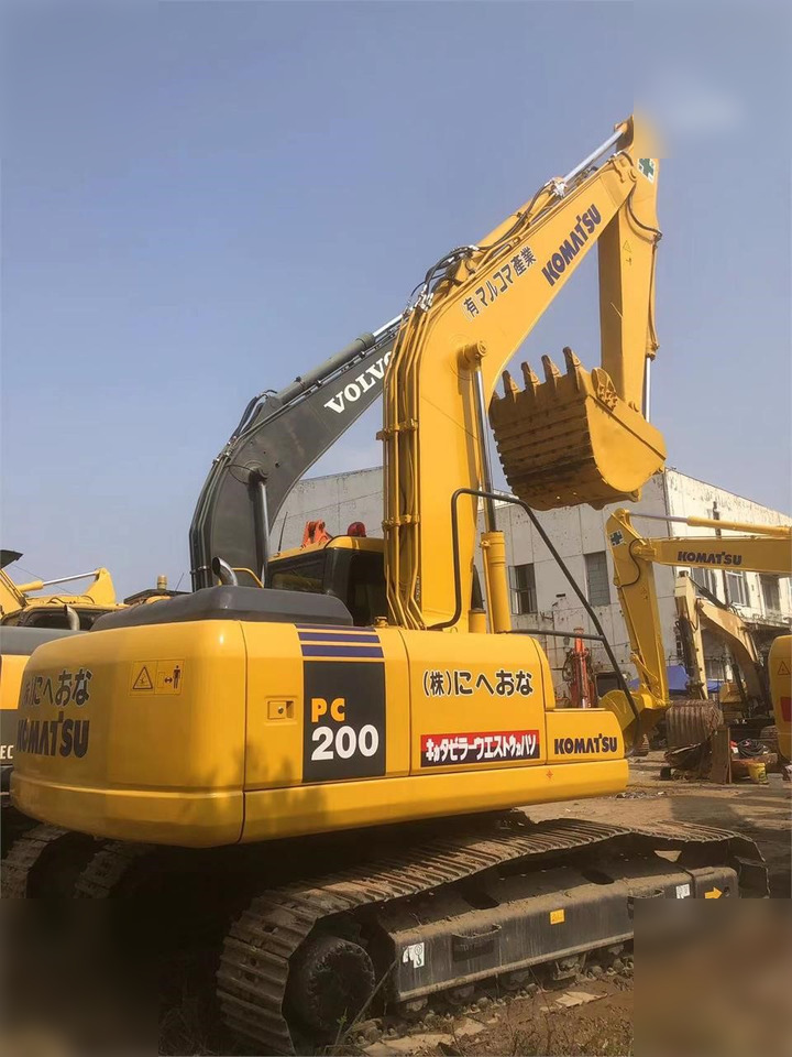 KOMATSU PC200-7 - Pelle sur chenille: photos 2 KOMATSU PC200-7 - Pelle sur chenille: photos 2