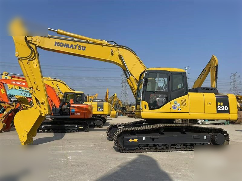 KOMATSU PC220-7 - Pelle sur chenille: photos 3 KOMATSU PC220-7 - Pelle sur chenille: photos 3