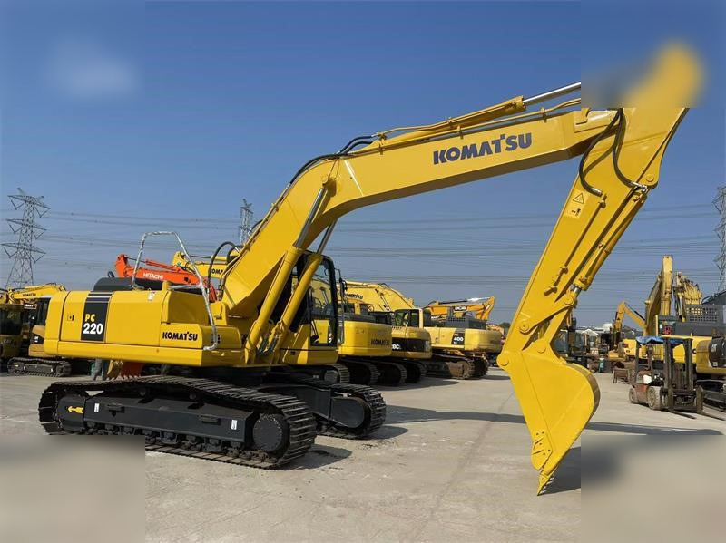 KOMATSU PC220-7 - Pelle sur chenille: photos 5 KOMATSU PC220-7 - Pelle sur chenille: photos 5