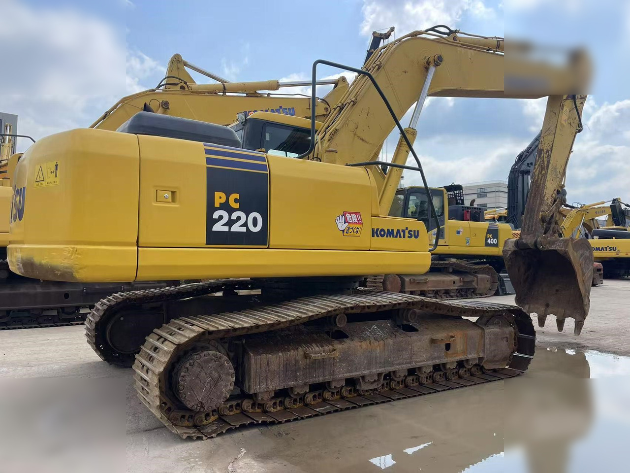 KOMATSU PC220-7 - Pelle sur chenille: photos 4 KOMATSU PC220-7 - Pelle sur chenille: photos 4