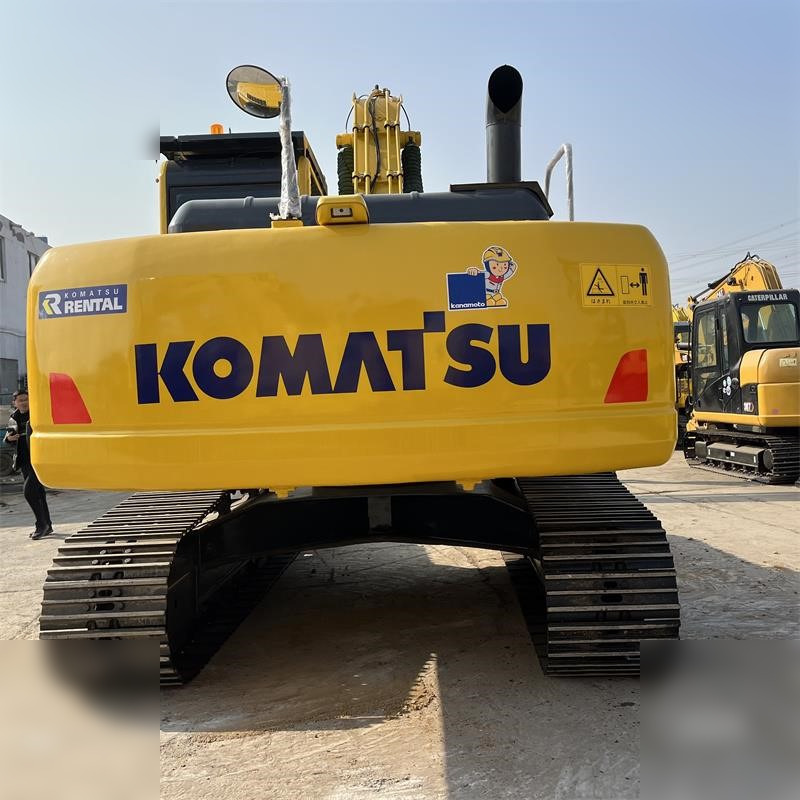 KOMATSU PC220-8 - Pelle sur chenille: photos 4 KOMATSU PC220-8 - Pelle sur chenille: photos 4