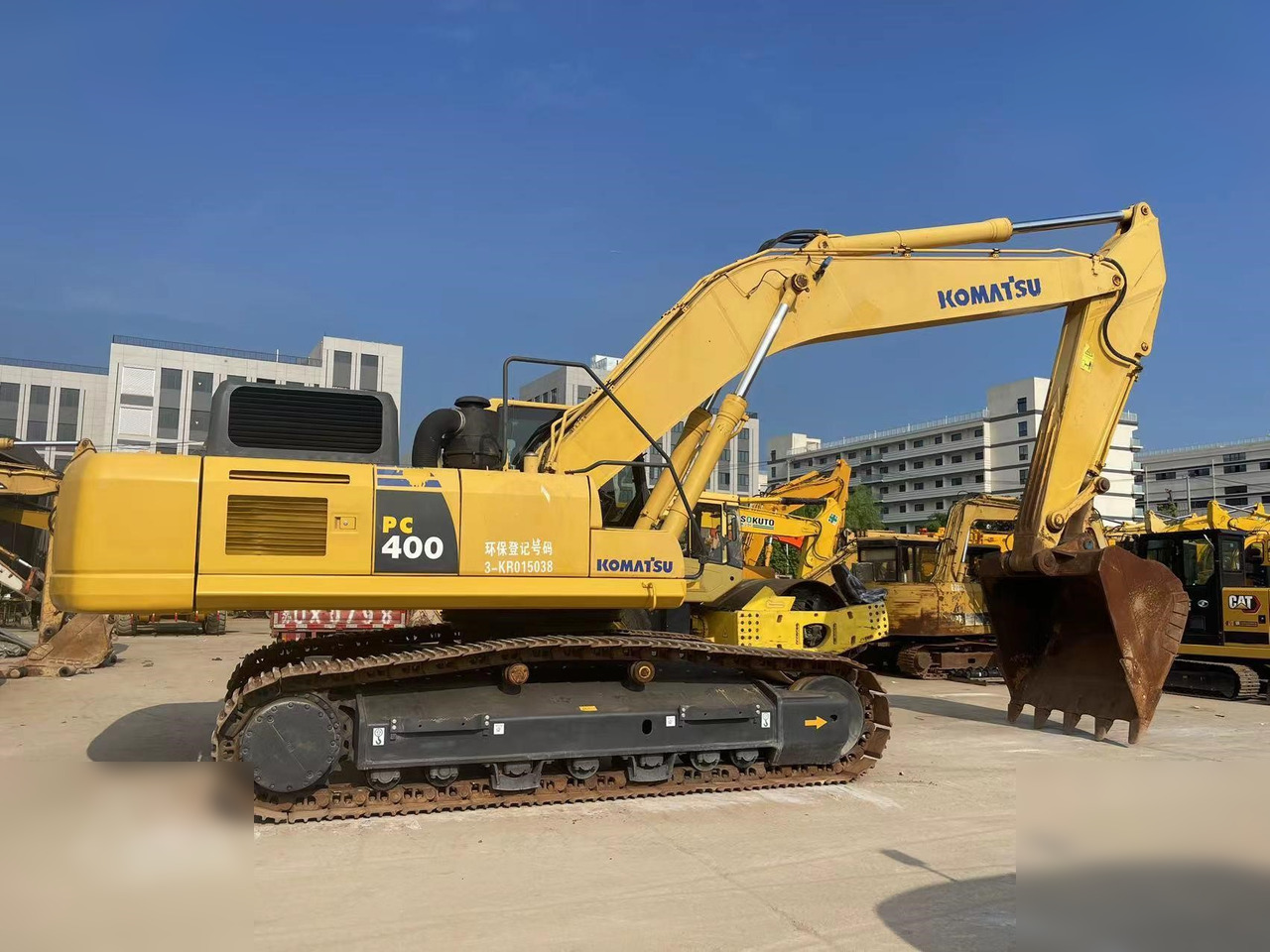 KOMATSU PC400-8R - Pelle sur chenille: photos 1 KOMATSU PC400-8R - Pelle sur chenille: photos 1