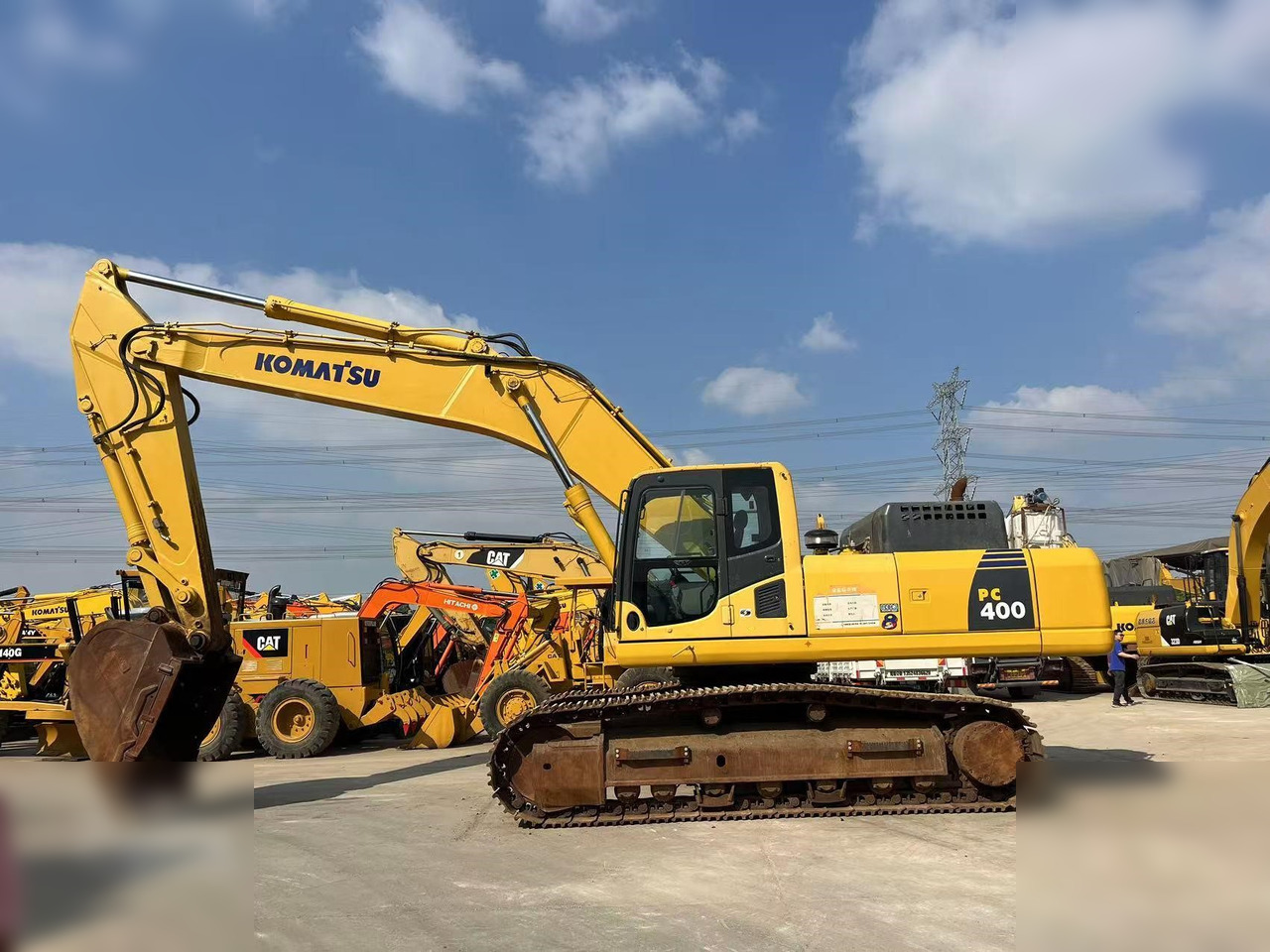 KOMATSU PC400-8R - Pelle sur chenille: photos 1 KOMATSU PC400-8R - Pelle sur chenille: photos 1