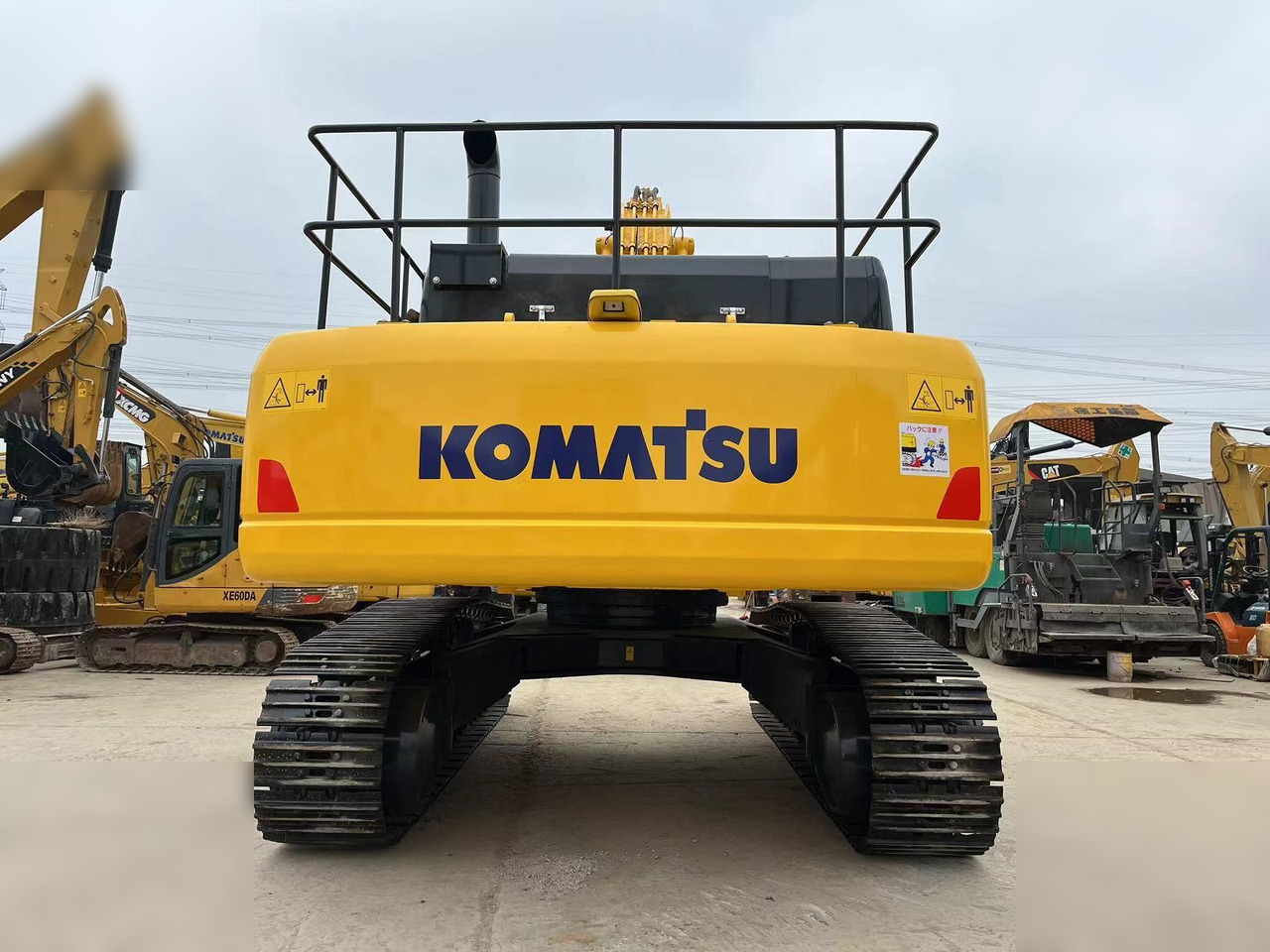 KOMATSU PC450-8 - Pelle sur chenille: photos 3 KOMATSU PC450-8 - Pelle sur chenille: photos 3