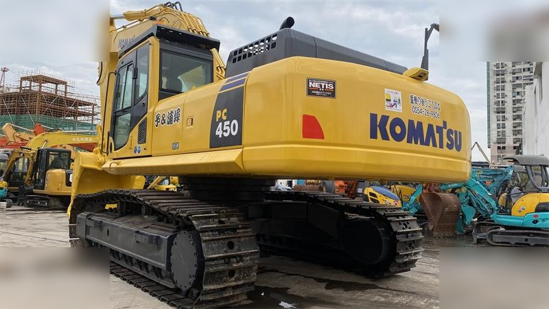 KOMATSU PC450-8 - Pelle sur chenille: photos 2 KOMATSU PC450-8 - Pelle sur chenille: photos 2