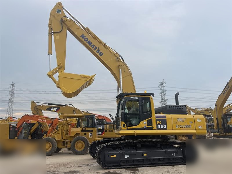 KOMATSU PC450-8 - Pelle sur chenille: photos 4 KOMATSU PC450-8 - Pelle sur chenille: photos 4
