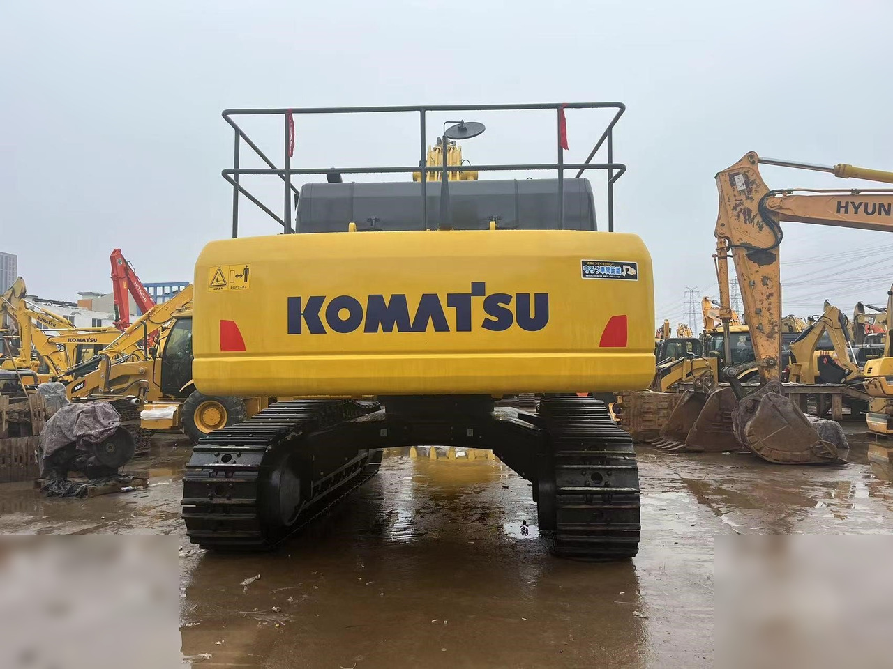 KOMATSU PC450 LC-8 - Pelle sur chenille: photos 3 KOMATSU PC450 LC-8 - Pelle sur chenille: photos 3