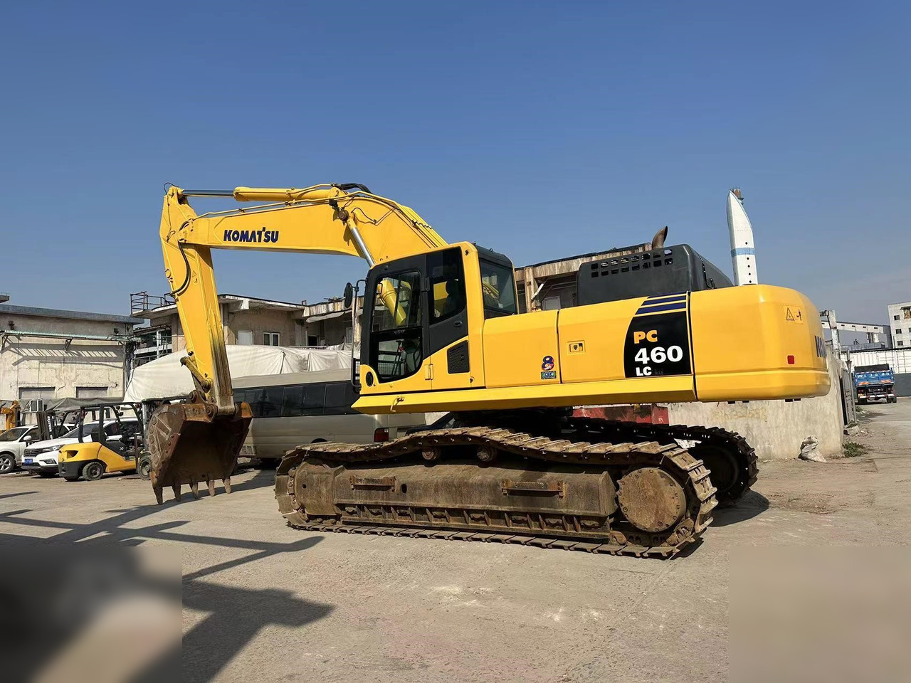 KOMATSU PC460 LC-8 - Pelle sur chenille: photos 1 KOMATSU PC460 LC-8 - Pelle sur chenille: photos 1
