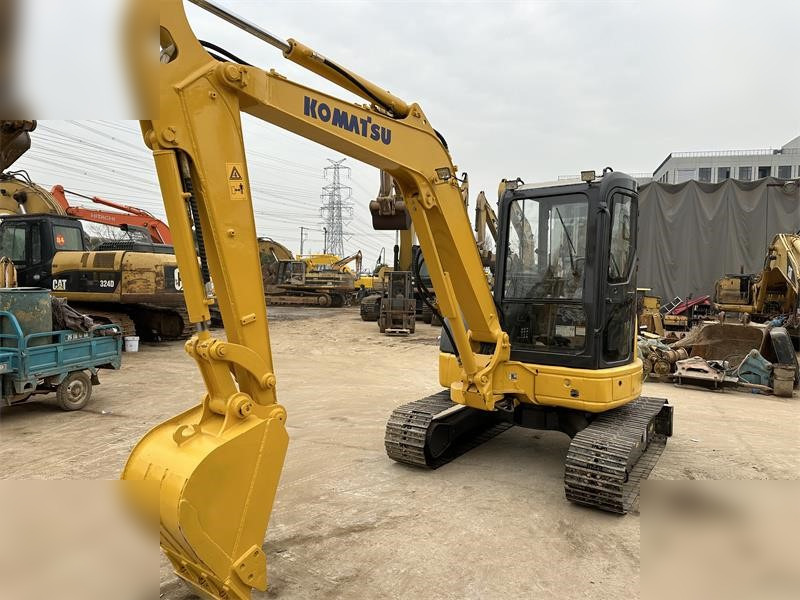 KOMATSU PC50MR-2 - Mini pelle: photos 2 KOMATSU PC50MR-2 - Mini pelle: photos 2