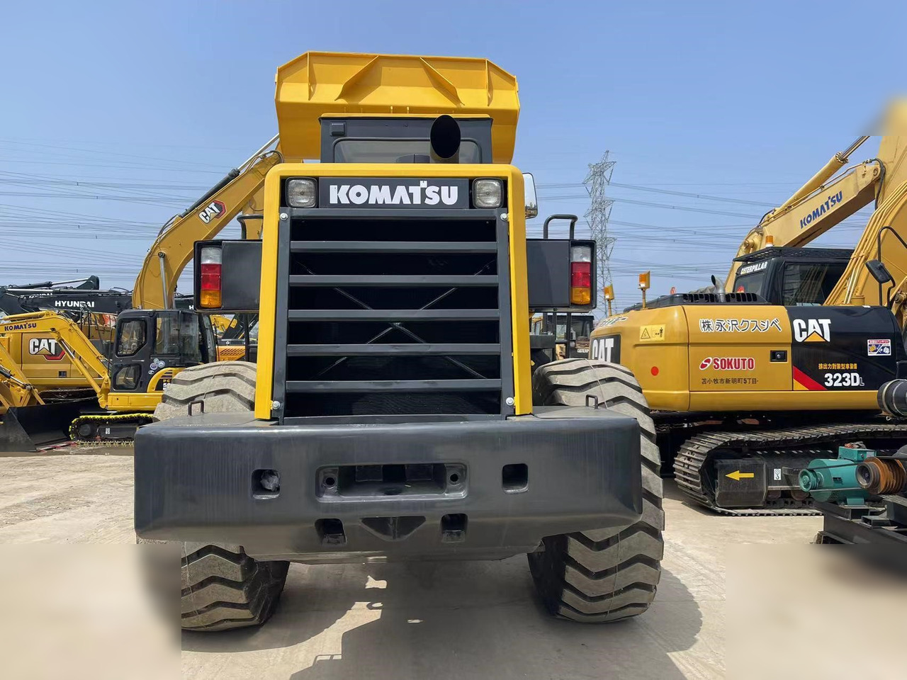 KOMATSU WA380-3 - Chargeuse sur pneus: photos 3 KOMATSU WA380-3 - Chargeuse sur pneus: photos 3