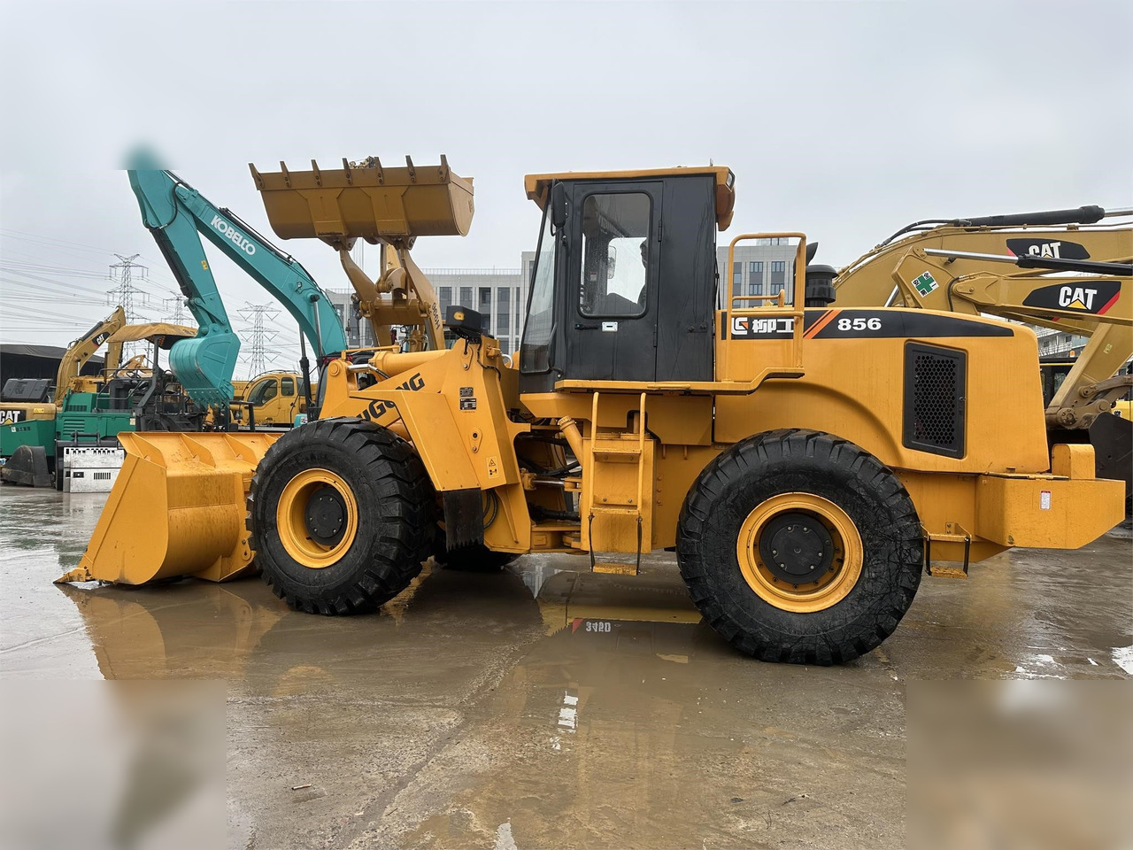 LIUGONG 856 - Chargeuse sur pneus: photos 5 LIUGONG 856 - Chargeuse sur pneus: photos 5