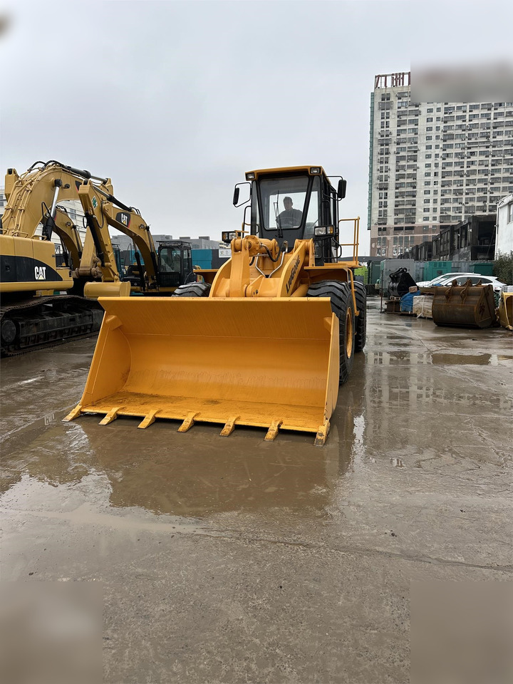 LIUGONG 856 - Chargeuse sur pneus: photos 3 LIUGONG 856 - Chargeuse sur pneus: photos 3