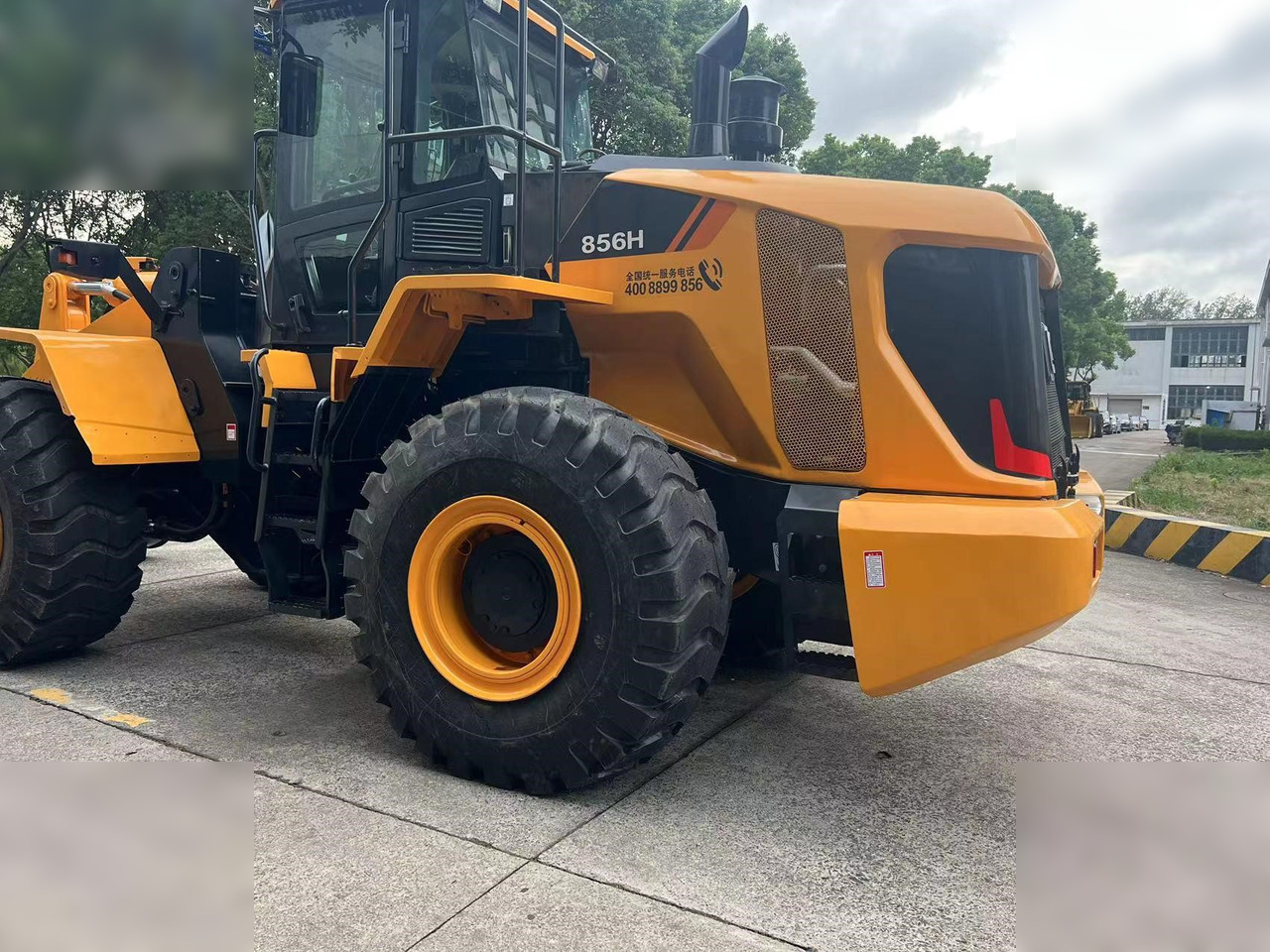 LIUGONG 856H - Chargeuse sur pneus: photos 4 LIUGONG 856H - Chargeuse sur pneus: photos 4