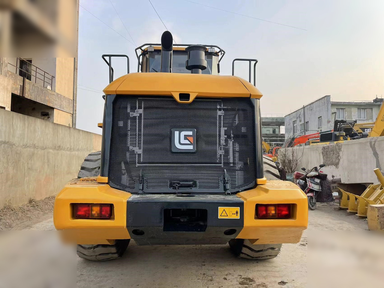 LIUGONG 856H - Chargeuse sur pneus: photos 3 LIUGONG 856H - Chargeuse sur pneus: photos 3