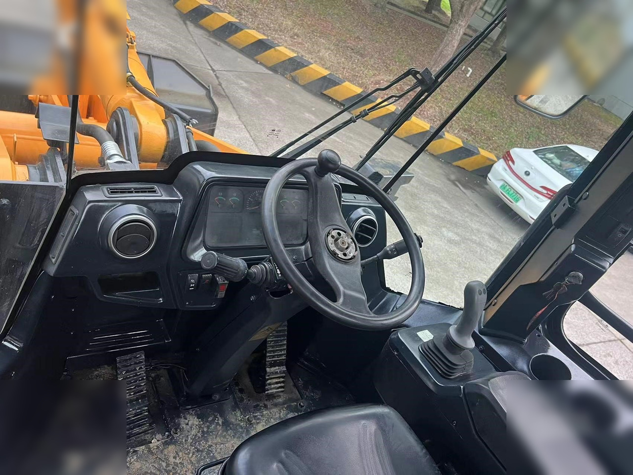 Chargeuse sur pneus LIUGONG 856H: photos 10