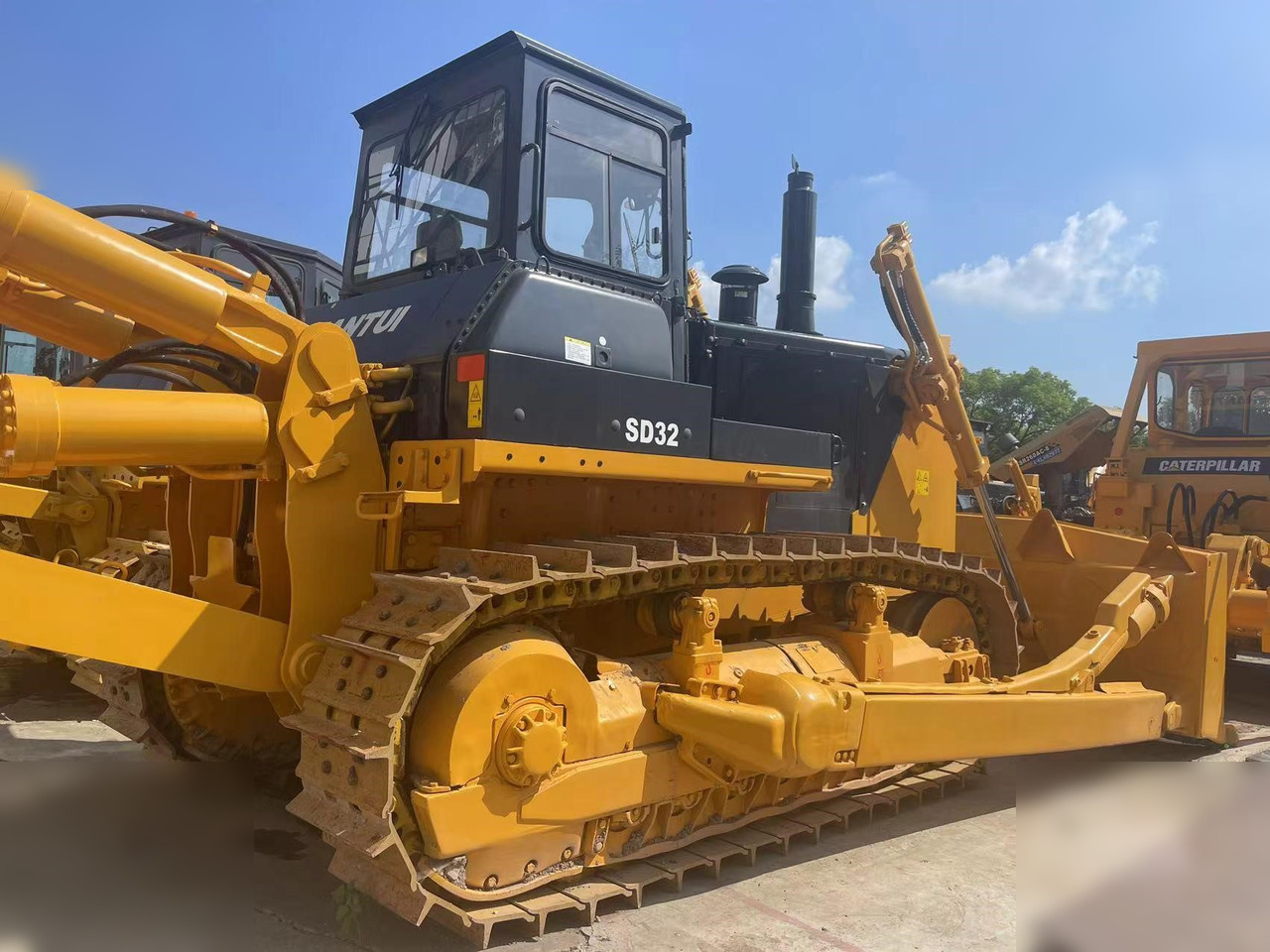 SHANTUI SD32 - Bulldozer: photos 2 SHANTUI SD32 - Bulldozer: photos 2
