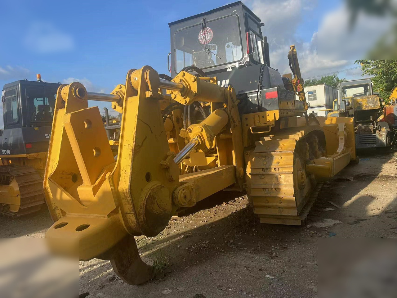 SHANTUI SD32 - Bulldozer: photos 2 SHANTUI SD32 - Bulldozer: photos 2