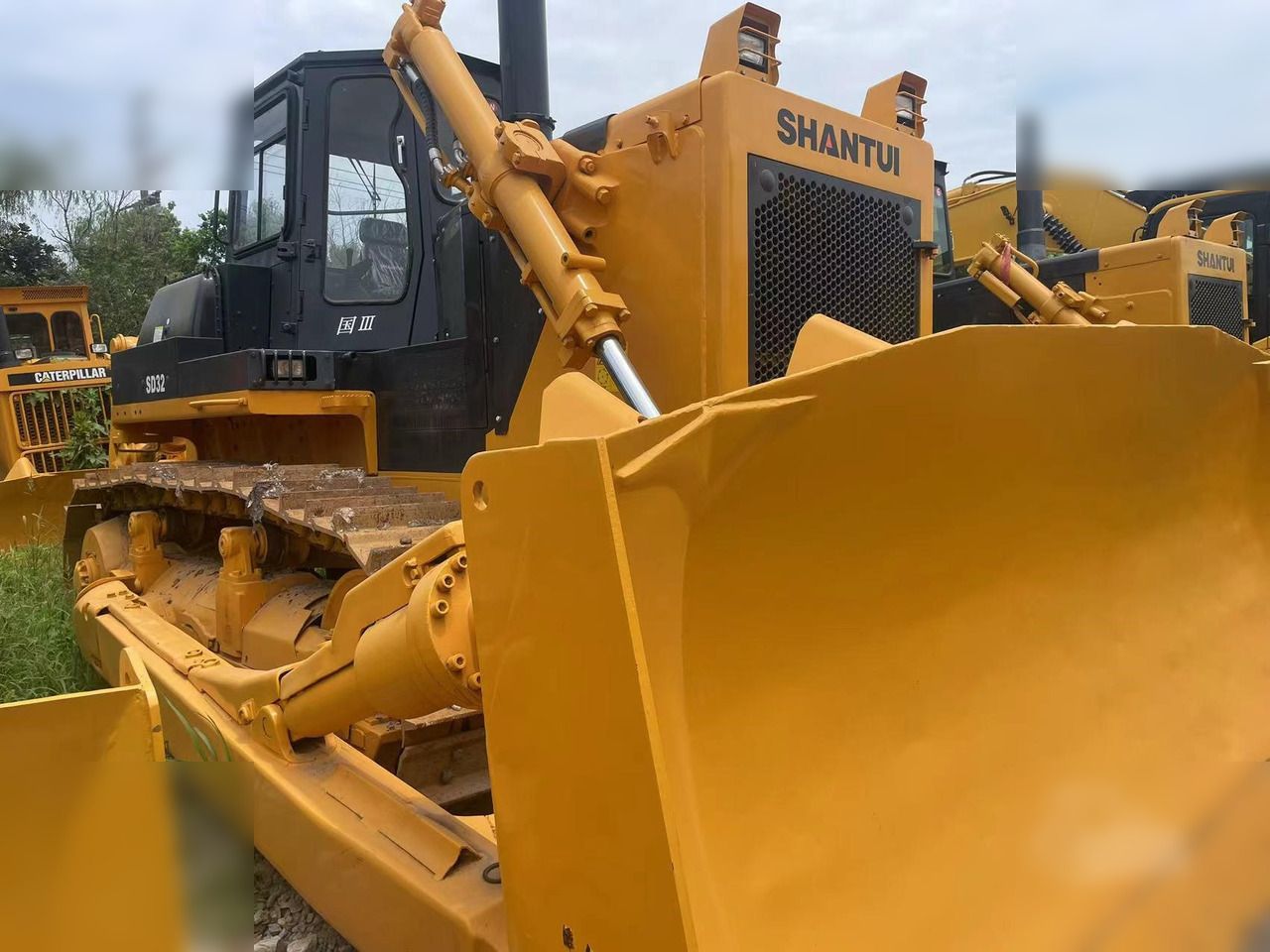 SHANTUI SD32 - Bulldozer: photos 1 SHANTUI SD32 - Bulldozer: photos 1